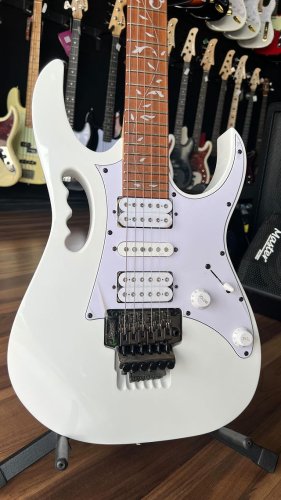 Video post from miyatamusic.