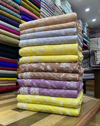 Carousel post from akbar_fabrics_.