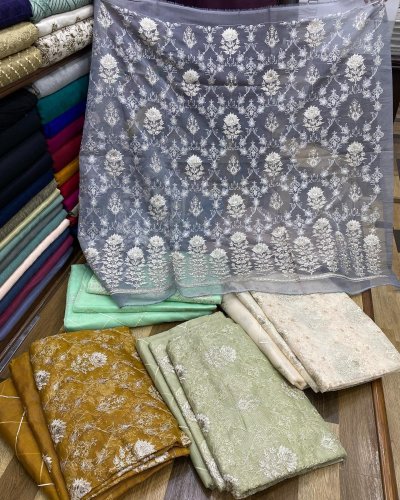 Carousel post from akbar_fabrics_.