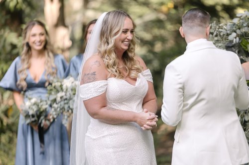 Carousel post from thecurvybridenj.