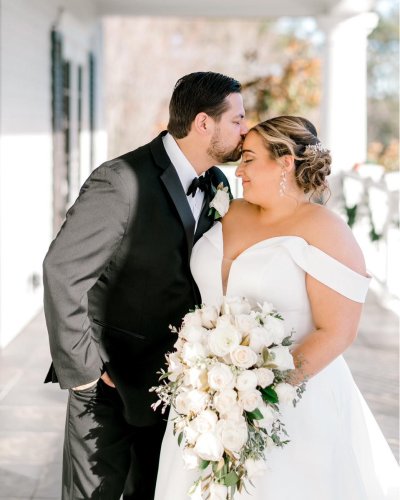 Carousel post from thecurvybridenj.