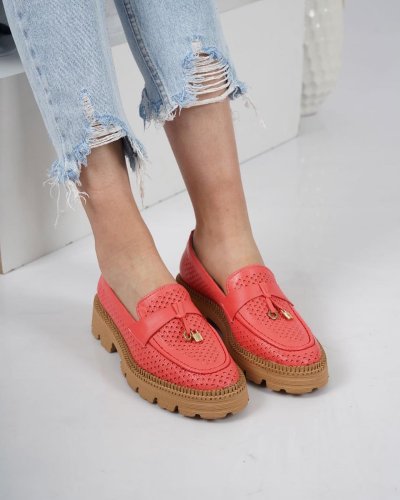 Carousel post from ossoshoes.