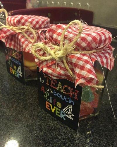 Carousel post from la_gifteria.