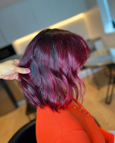 Carousel post from trindadehairstylist.