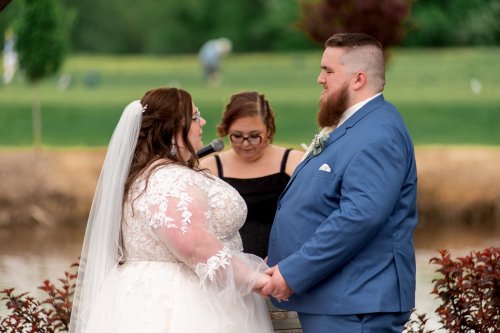 Carousel post from thecurvybridenj.