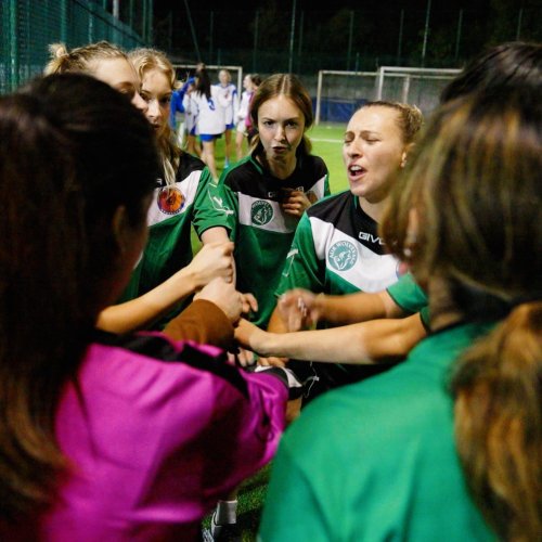 Carousel post from aurrome.