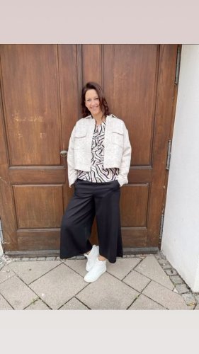 Video post from modehausbinder.