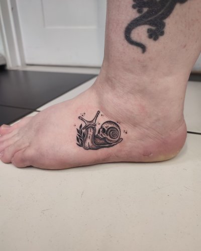 Photo post from lovetattoossandhurst.