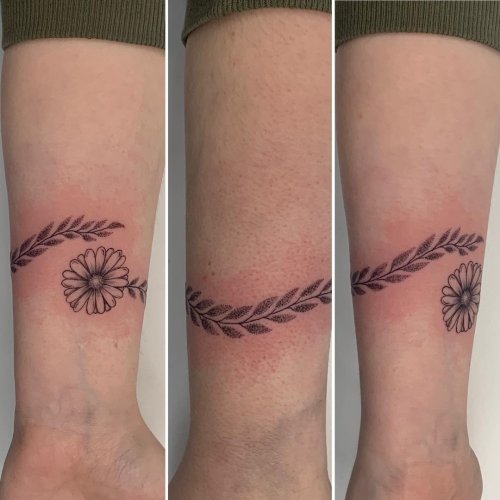 Photo post from lovetattoossandhurst.