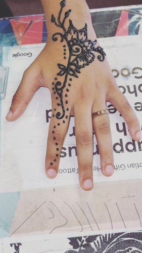 Popular Henna Tattoo Designs You Can Choose From - Kids Fun Party Ideas