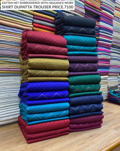 Carousel post from akbar_fabrics_.