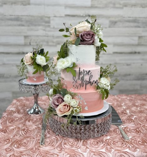 Photo post from marquettescakestudio.