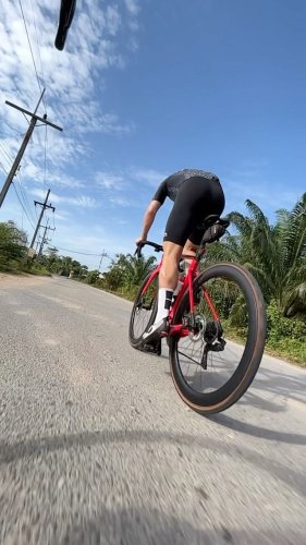 Video post from skinfitracingtriteam.
