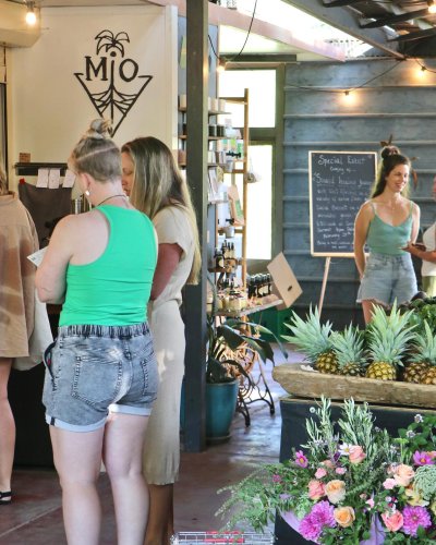 Carousel post from currumbinvalleyharvest.