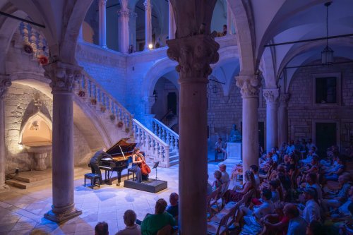 Carousel post from dubrovnikfestival.