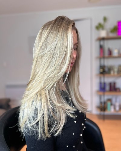 Carousel post from trindadehairstylist.