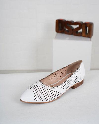 Carousel post from ossoshoes.
