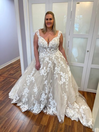 Photo post from thecurvybridenj.