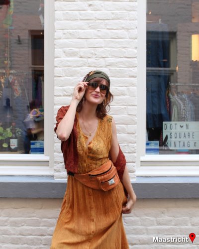 Photo post from dotnsquare_vintage.