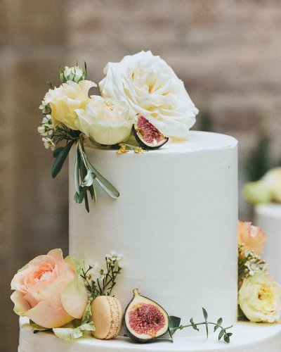 Carousel post from suesseboutique.