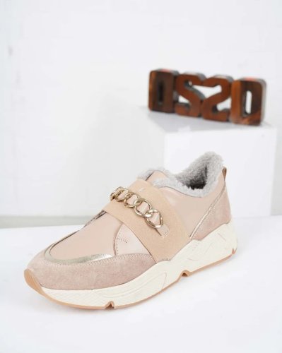 Carousel post from ossoshoes.