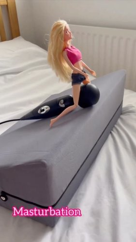 Video post from lovehoneyofficial.