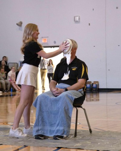 Carousel post from bvtigernews.