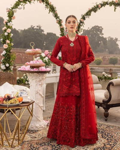 Carousel post from akbar_fabrics_.