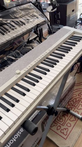 Video post from miyatamusic.