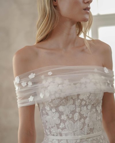 Carousel post from lelitebridal.