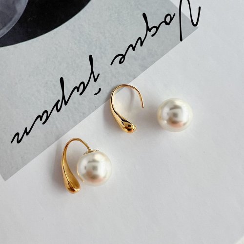 Carousel post from blingtw.