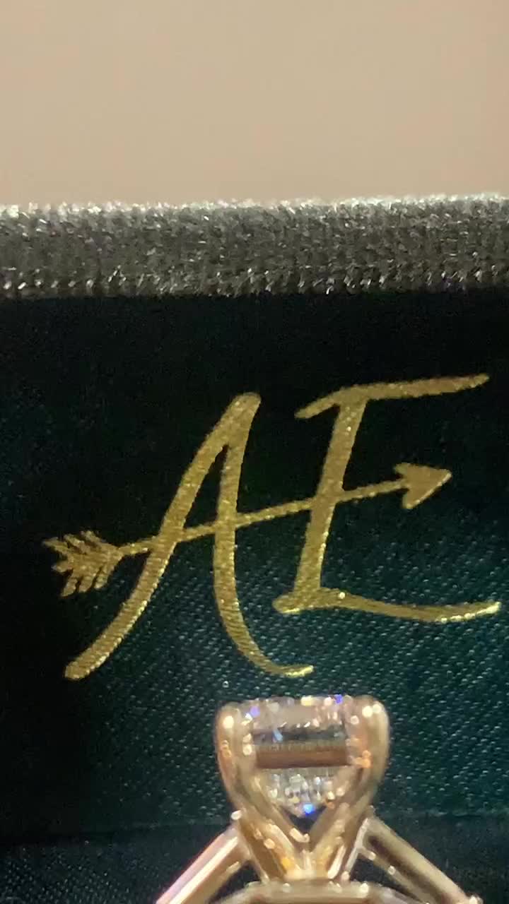 Video post from annelizabethjewelry.