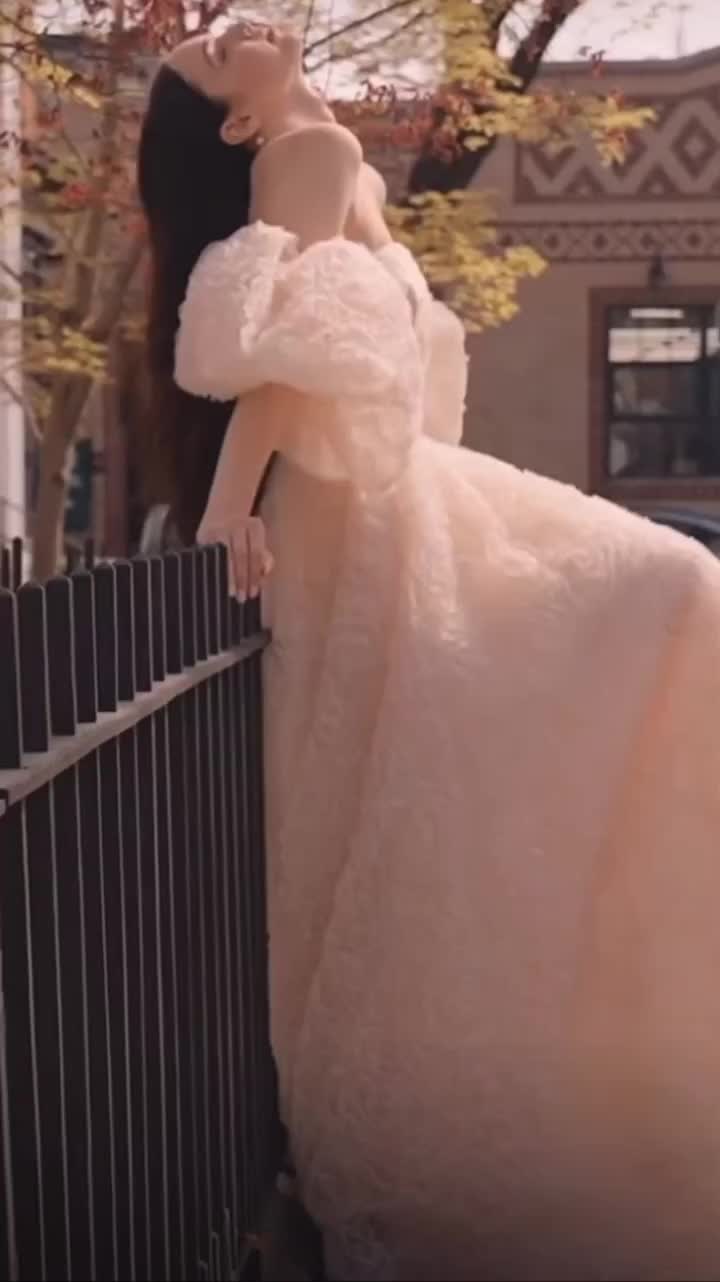 Video post from jolibride.