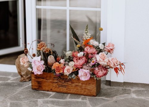 Carousel post from suesseboutique.