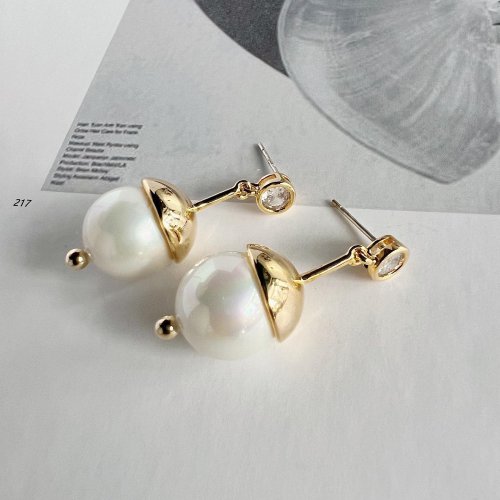 Carousel post from blingtw.