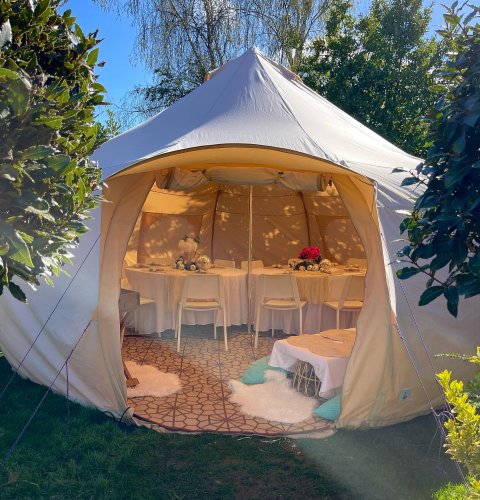 Carousel post from eazyeventhire.