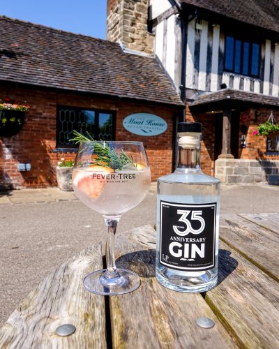 Photo post from themoathouse.