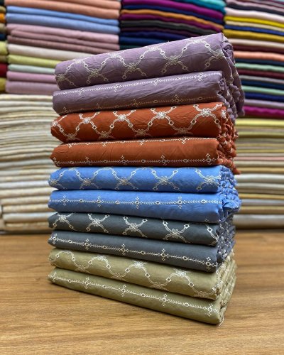 Carousel post from akbar_fabrics_.