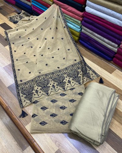 Carousel post from akbar_fabrics_.