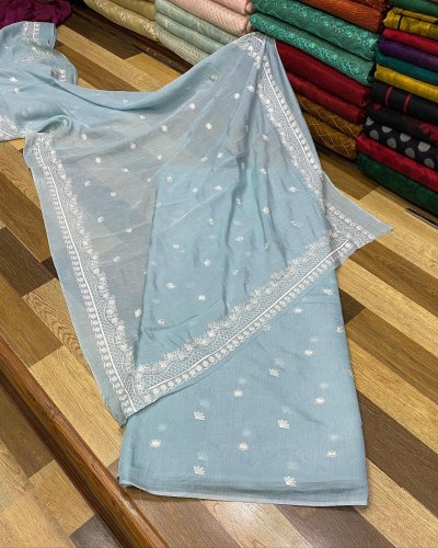 Carousel post from akbar_fabrics_.