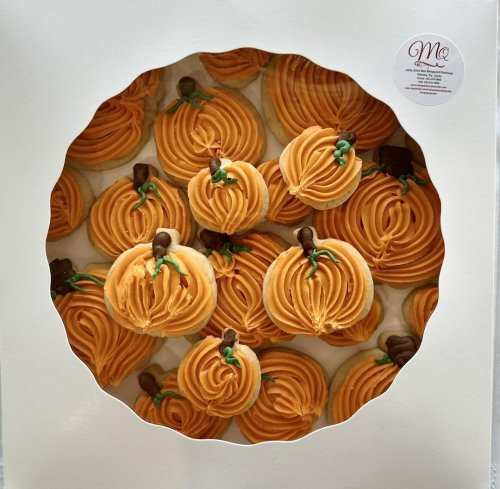 Photo post from marquettescakestudio.