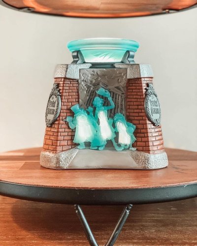 Carousel post from thescentedmermaid.