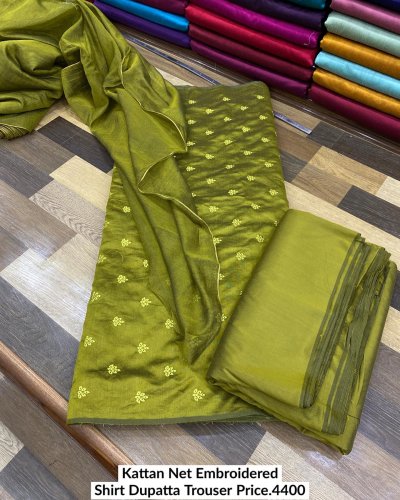 Carousel post from akbar_fabrics_.