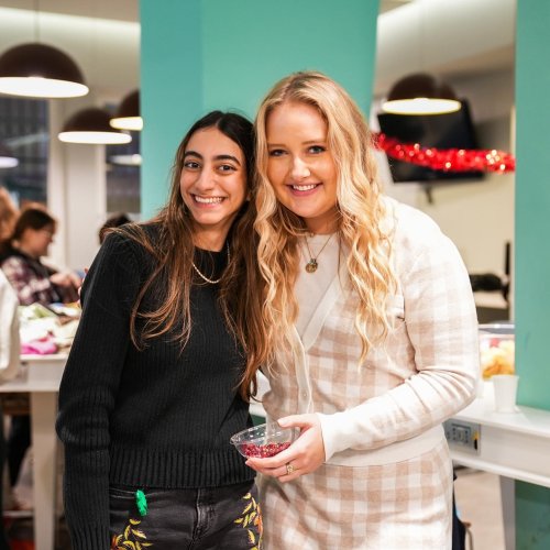 Carousel post from aurrome.