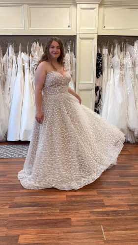 Video post from thecurvybridenj.