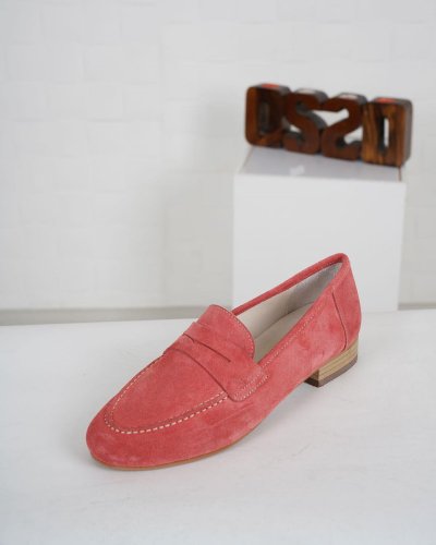 Carousel post from ossoshoes.