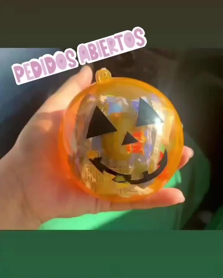 Carousel post from la_gifteria.