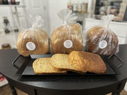 Carousel post from marquettescakestudio.