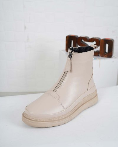 Carousel post from ossoshoes.