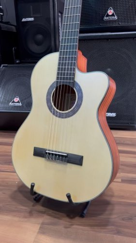 Video post from miyatamusic.